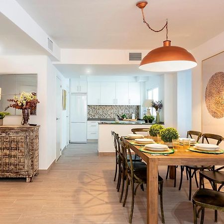 Genteel Home Plaza De Las Flores مالقة المظهر الخارجي الصورة