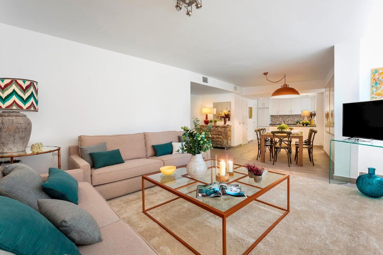 Genteel Home Plaza De Las Flores مالقة المظهر الخارجي الصورة