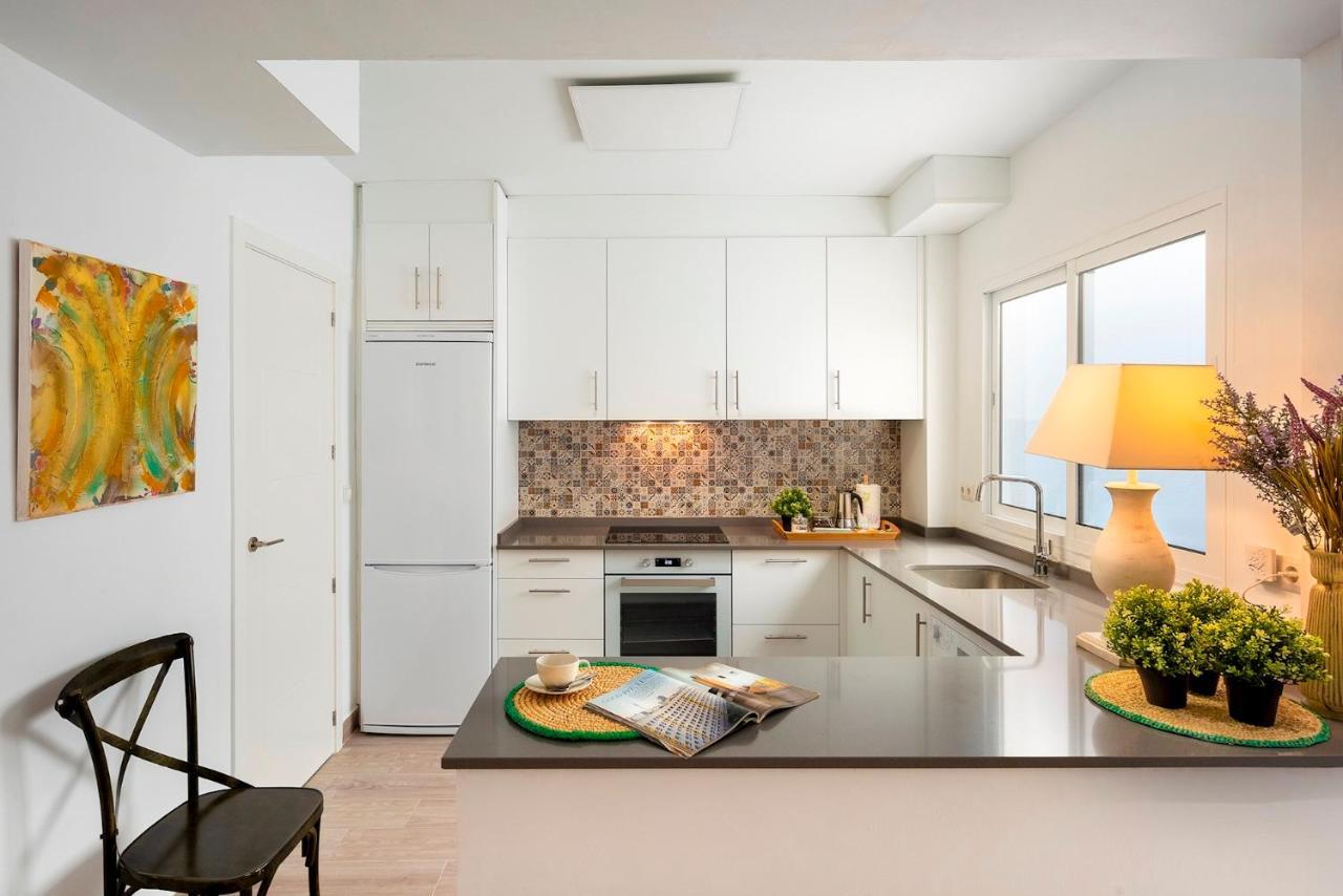 Genteel Home Plaza De Las Flores مالقة المظهر الخارجي الصورة