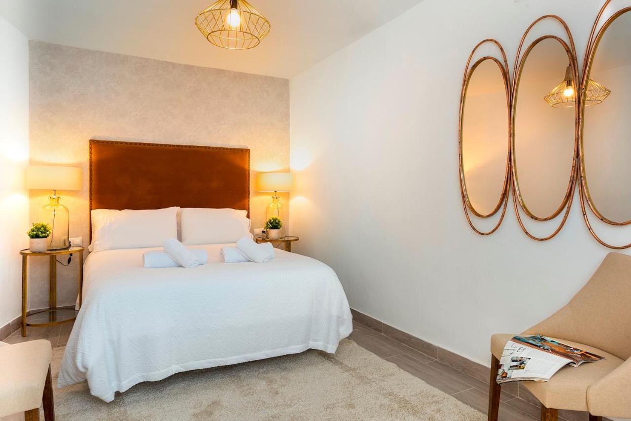Genteel Home Plaza De Las Flores مالقة المظهر الخارجي الصورة